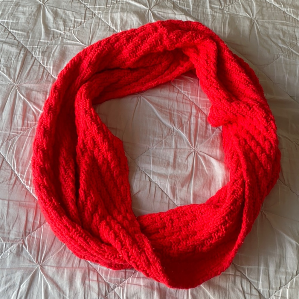 Gap Coral Wrap/scarf